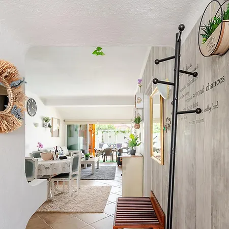 Maison Du Soleil By Seareen Villa *